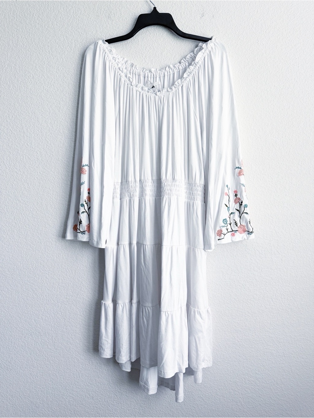 NEW Cupio Tiered Boho Dress with Floral Embroidery on Sleeves, Size XL